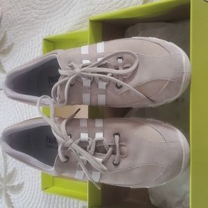 EUC Hotter Leanne sneakers